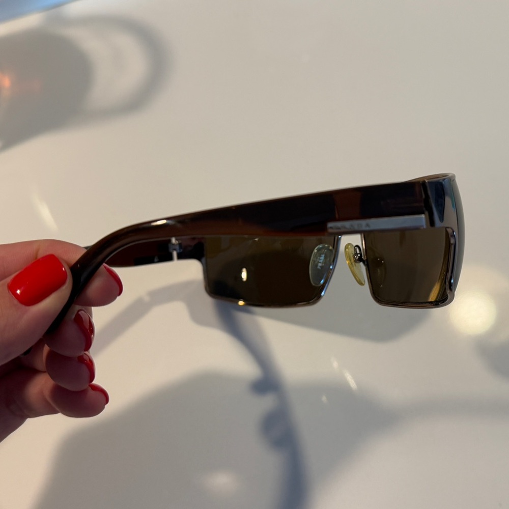 Men’s Prada Vintage Sunglasses - Picture 3 of 7